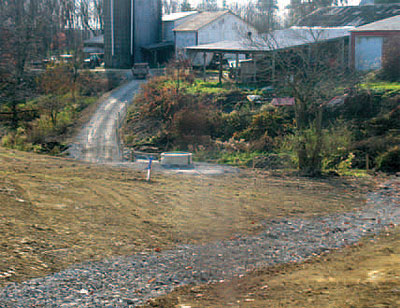 Stabilized walkways and alternative watering sources were used on the Dilts’ farm
to reduce sediment and nutrient impacts and improve herd management.