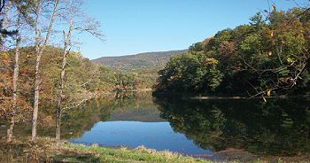 The  Hardwood Trails, the 
ridgeline shown here in the 
distance, is an expanse of 
forest near a key tributary of 
the Potomac River.